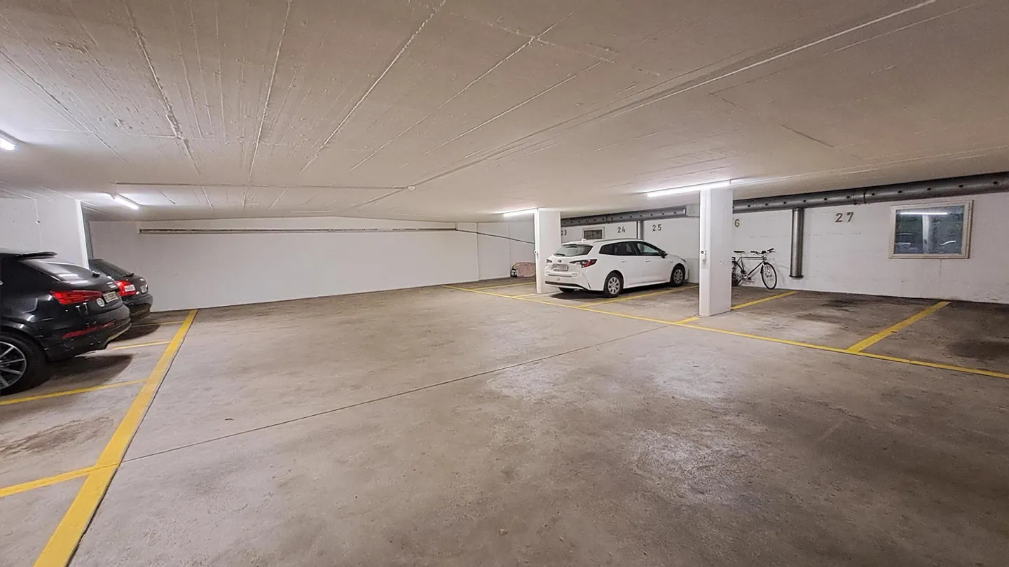 Parking space - Photo 3 of 4
