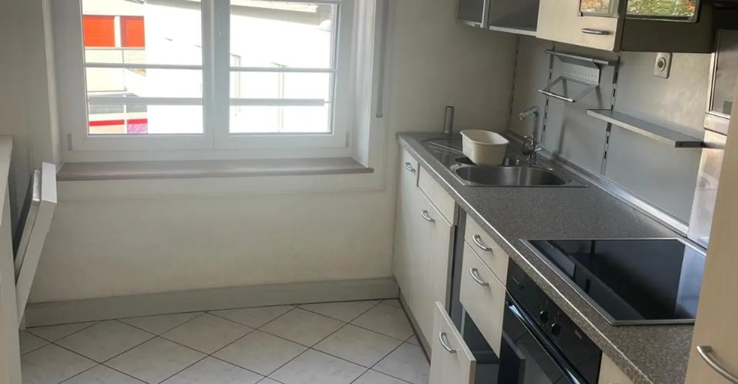 Bright 3.5-Room Apartment - Photo 1 of 5