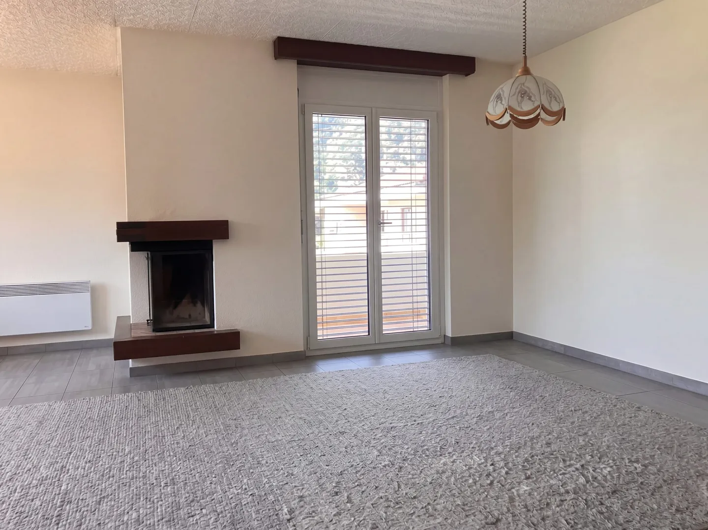 Maison individuelle avec appartement séparé de 2 pièces - idéal pour une famille ou pour la location - Photo 3 sur 13