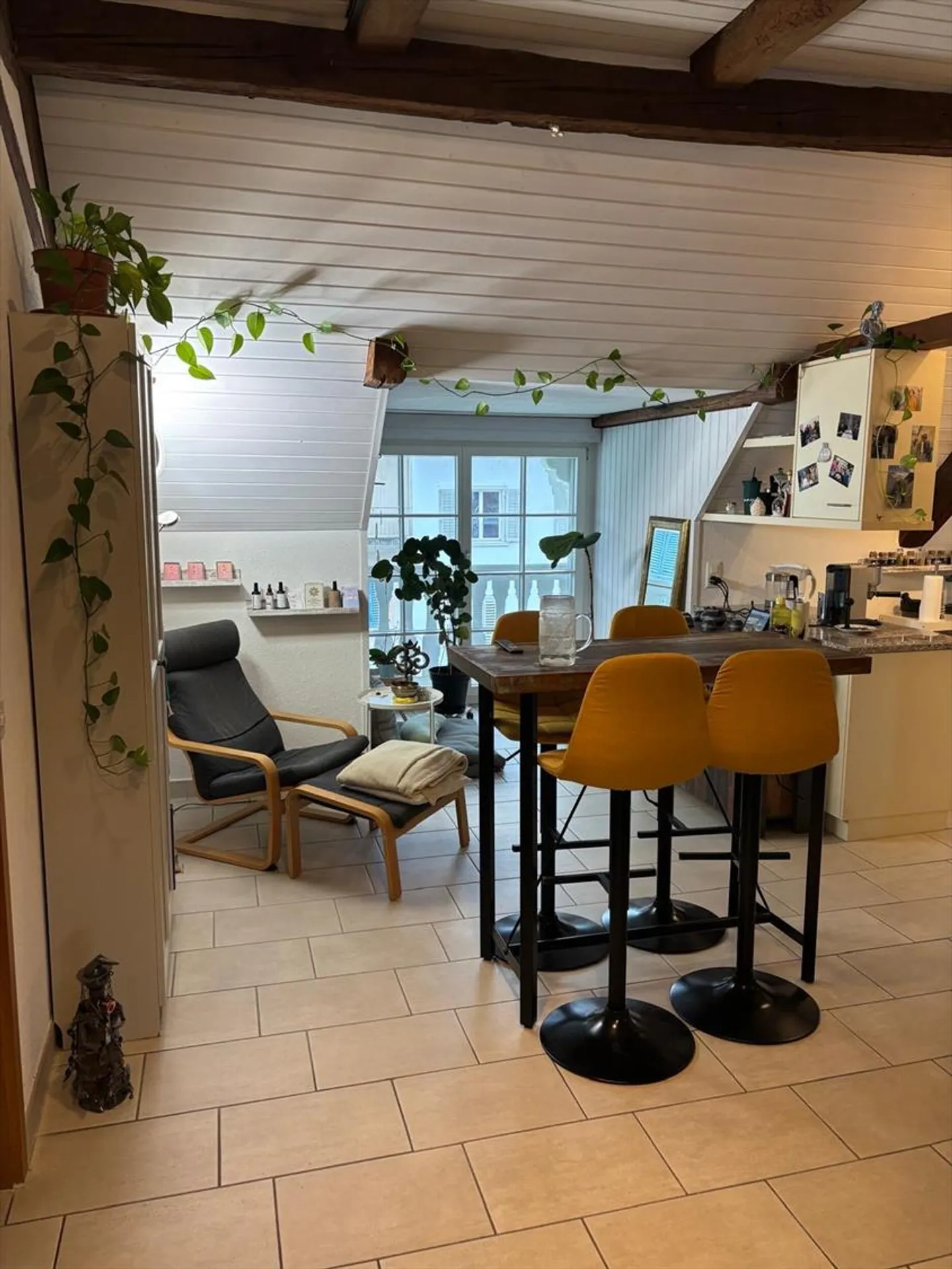 Appartamento d'epoca elegante con galleria nella città vecchia di Olten! - Foto 2 di 10