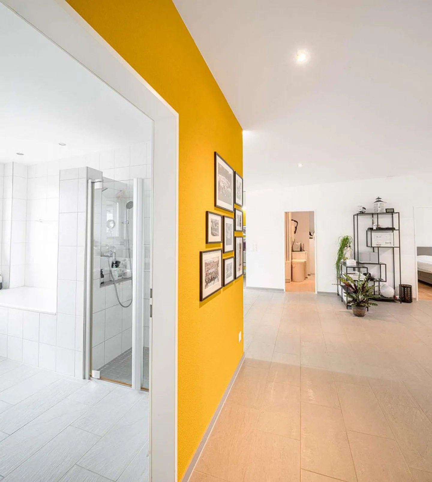 Helle Attika-Wohnung mit Stadtblick - Foto 11 von 14