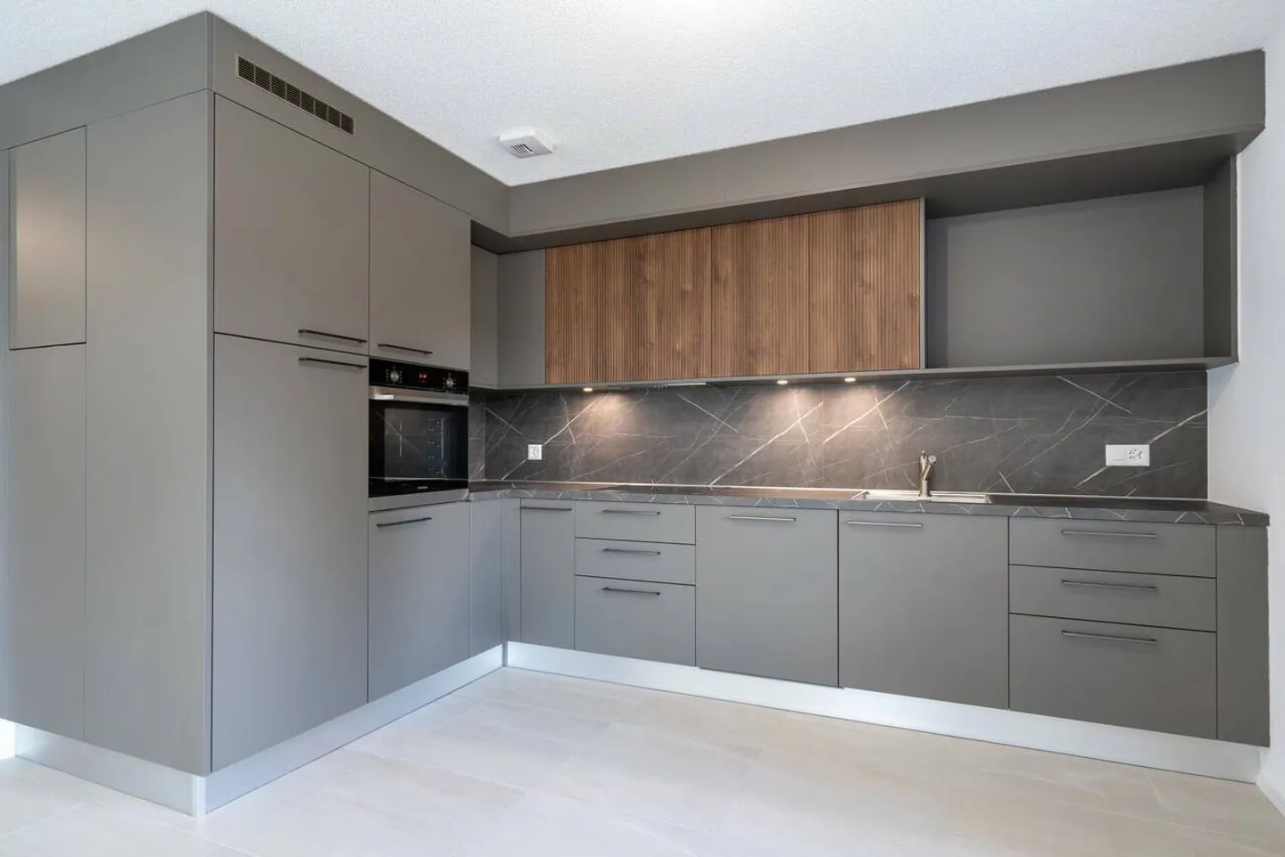 Sehr schöne neue 4,5-Zimmer-Wohnung mit Garten - Foto 5 von 13