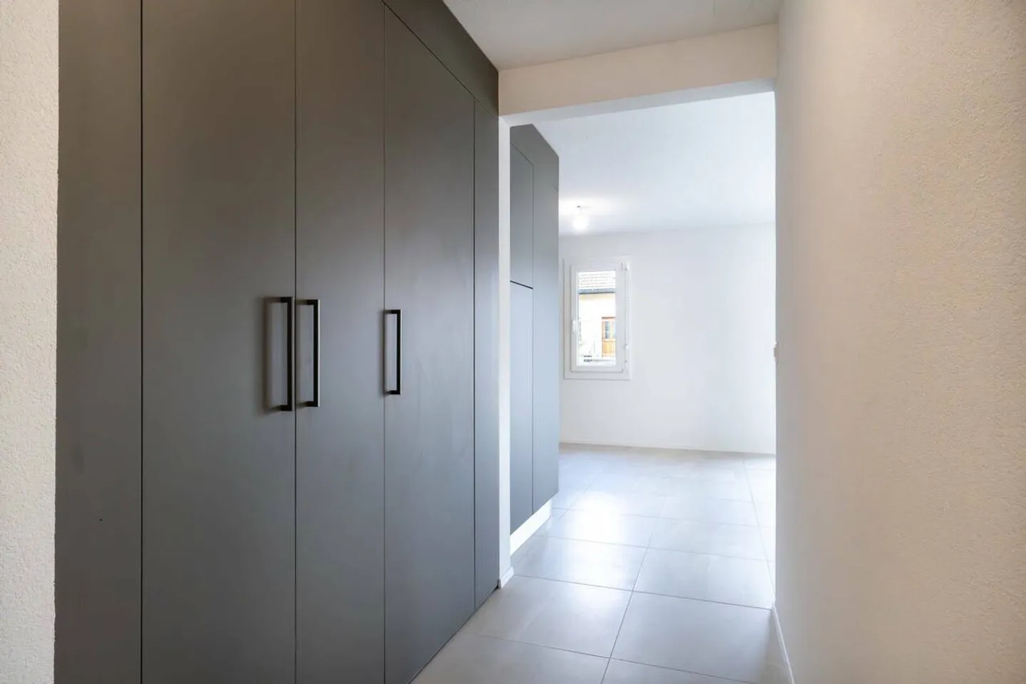 Sehr schöne neue 4,5-Zimmer-Wohnung mit Garten - Foto 6 von 13