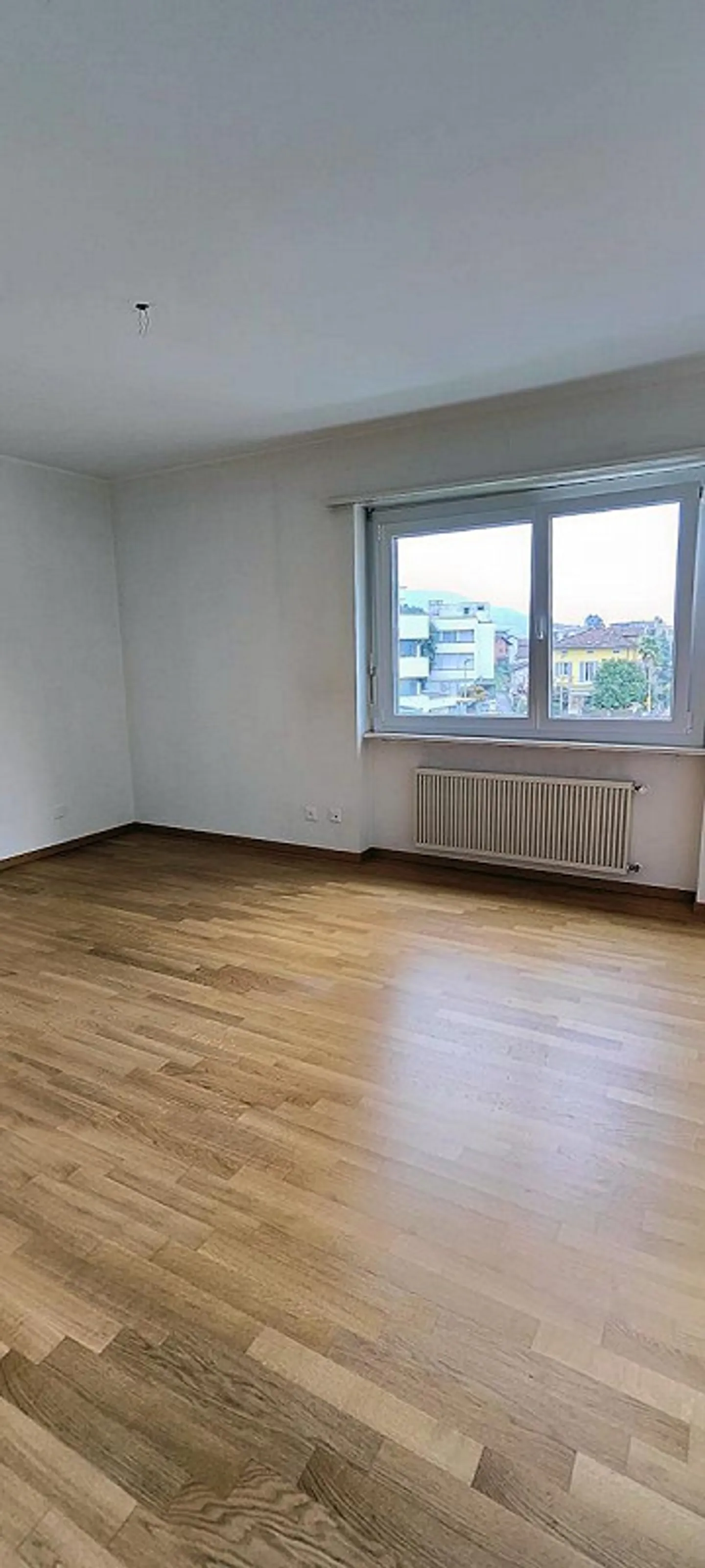 Bellissimo appartamento di 3,5 stanze con vista panoramica ad Agno - Foto 5 di 7
