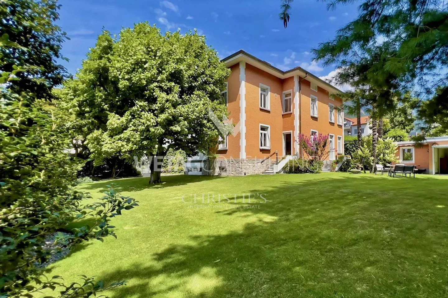 Villa storica completamente ristrutturata con grande giardino ad Arbe... - Foto 2 di 12