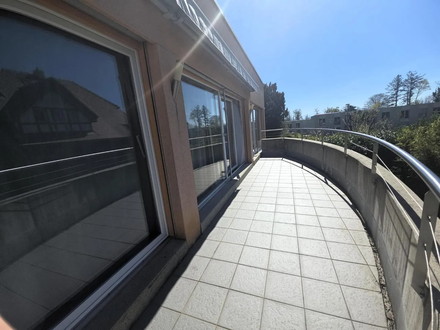 Spacious Apartment with Terrace - Photo 13 of 13