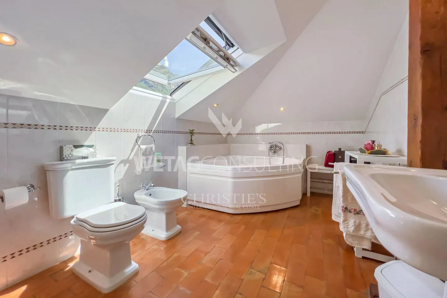 Villa storica completamente ristrutturata con grande giardino ad Arbe... - Foto 8 di 12