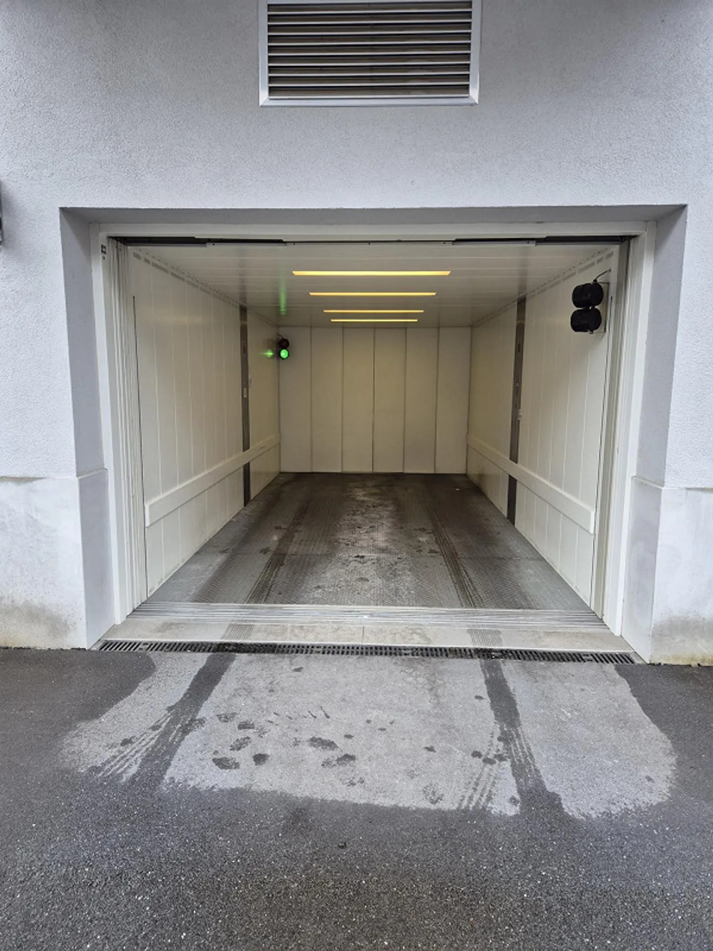 Underground parking space for rent - Photo 5 of 5