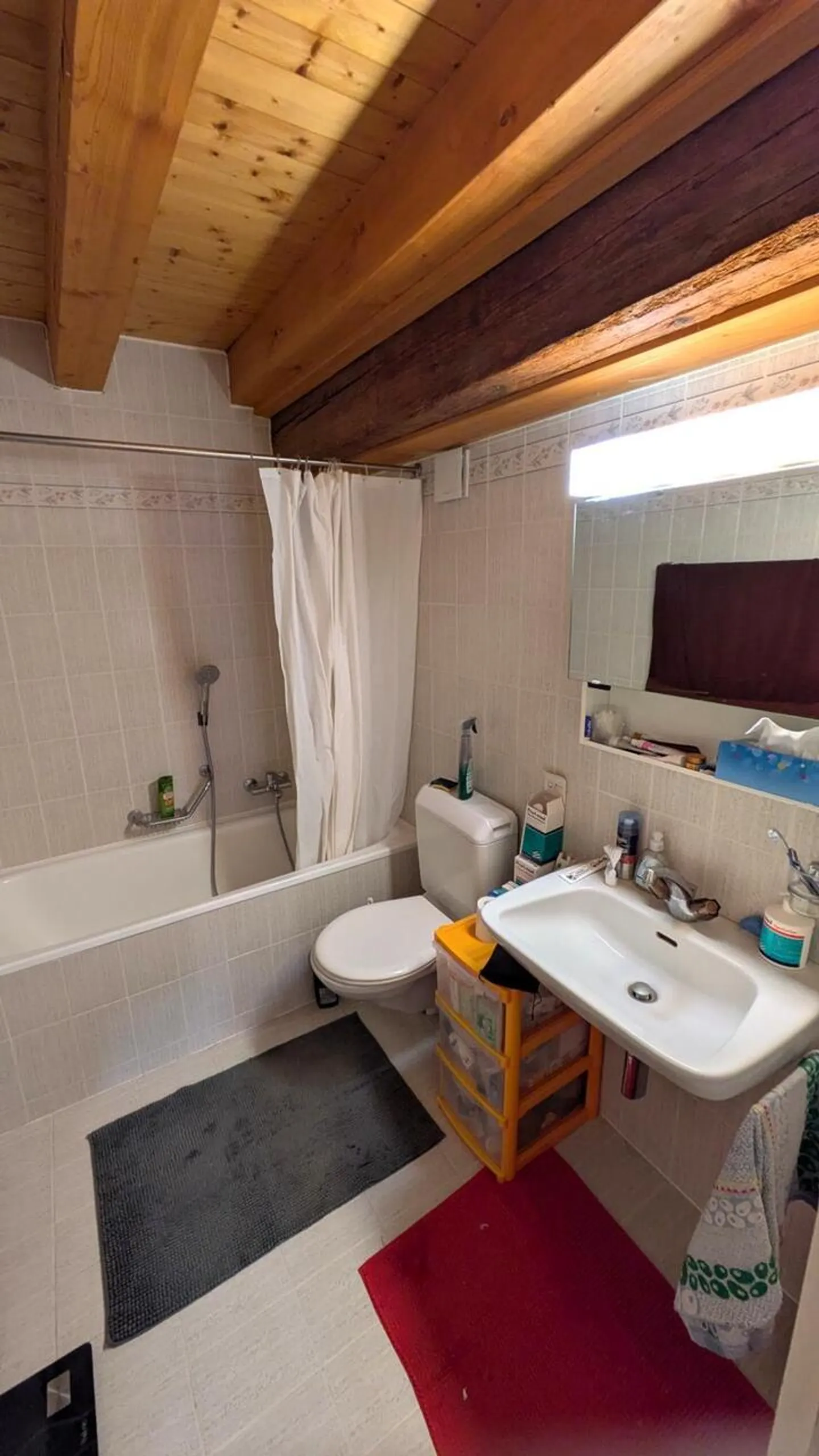 Appartement penthouse charmant avec 4,5 pièces et un espace intermédiaire - Photo 7 sur 9