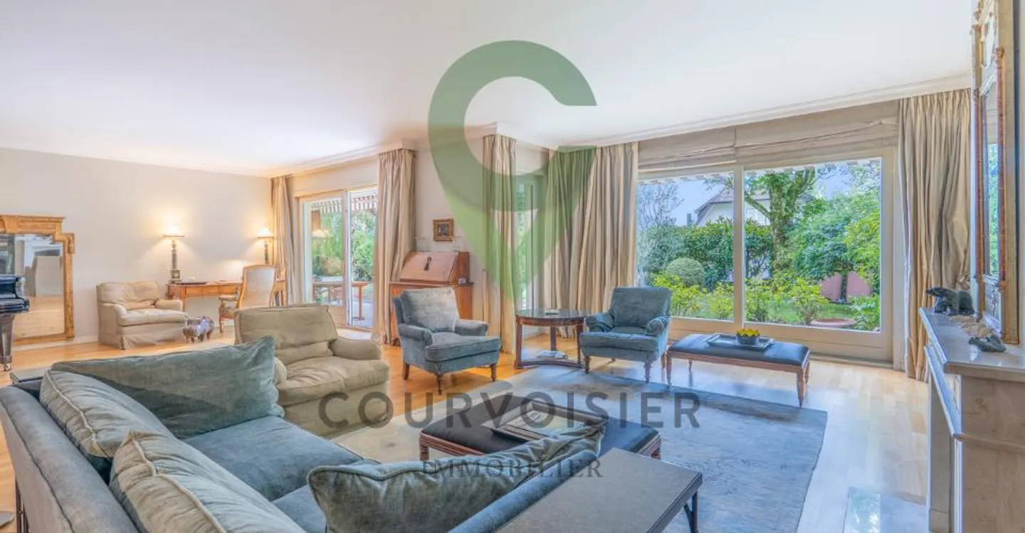 Appartement Élégant avec Jardin Privé - Photo 2 sur 12