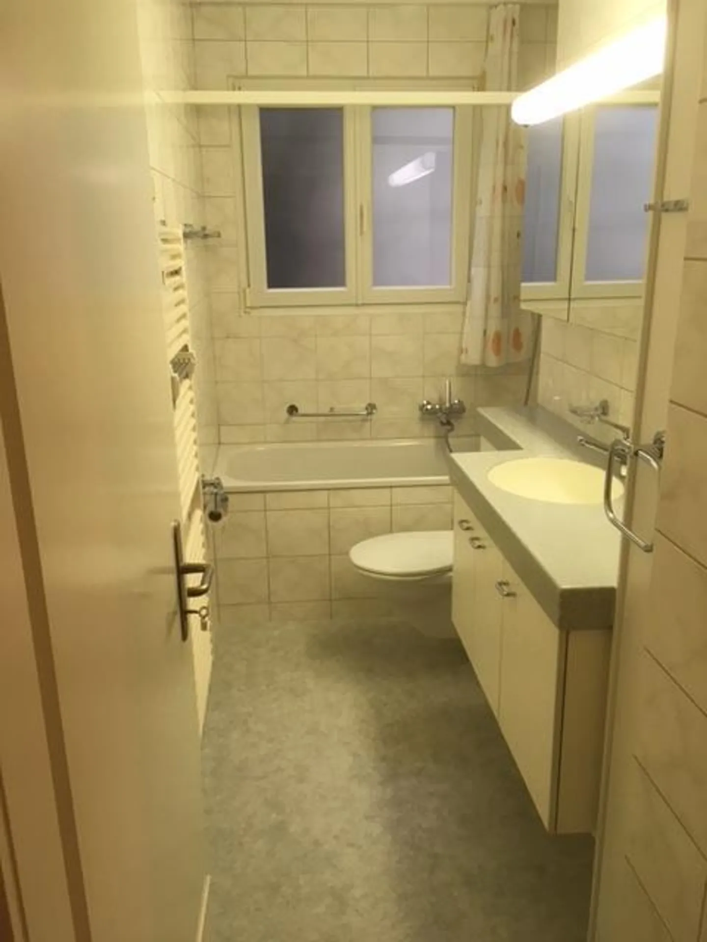 Günstige, einfache Wohnung im Weinbergliquartier zu vermieten - Foto 3 von 3