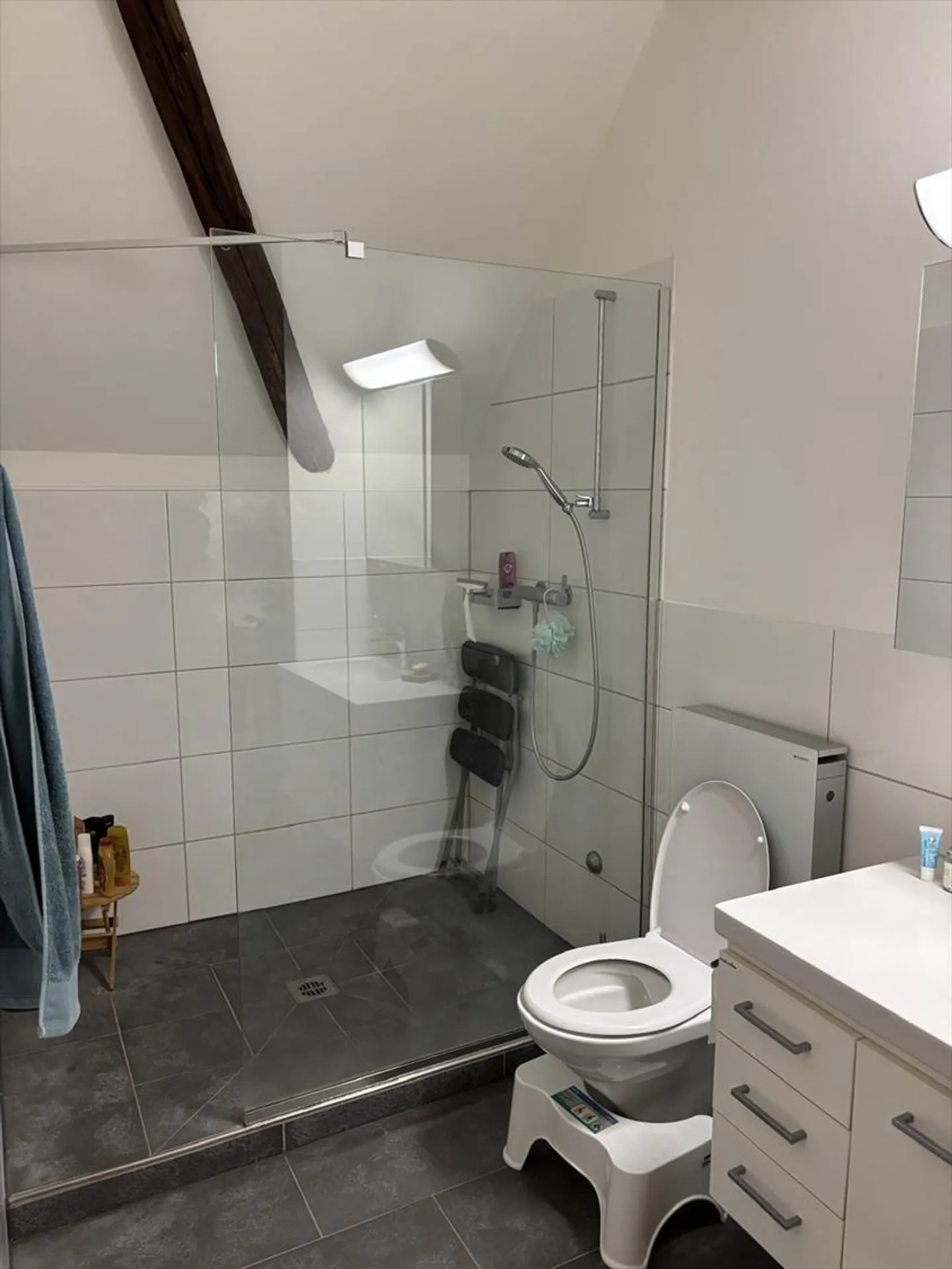 Appartamento d'epoca elegante con galleria nella città vecchia di Olten! - Foto 10 di 10