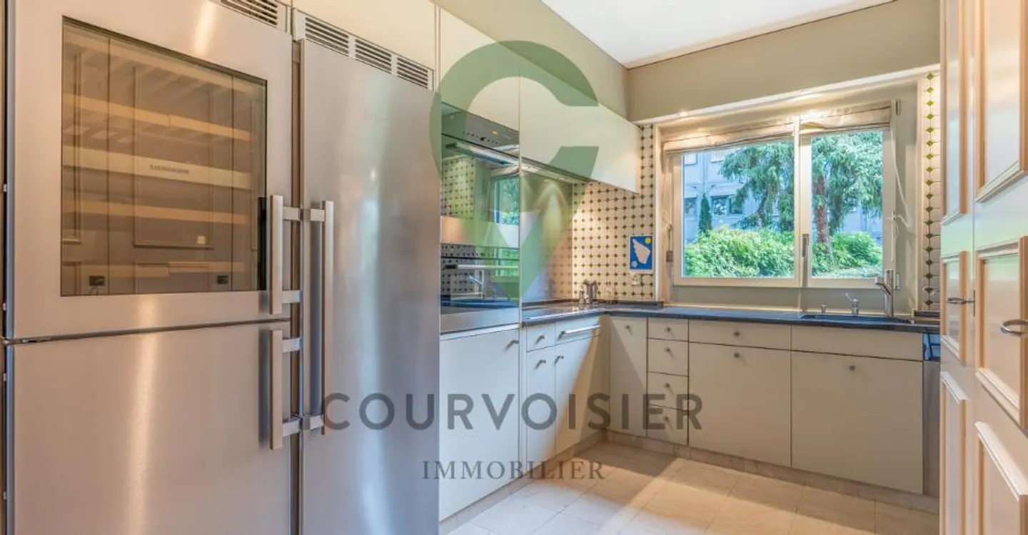 Appartement Élégant avec Jardin Privé - Photo 4 sur 12