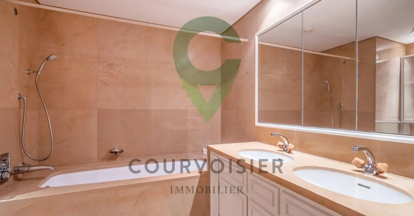 Appartement Élégant avec Jardin Privé - Photo 8 sur 12