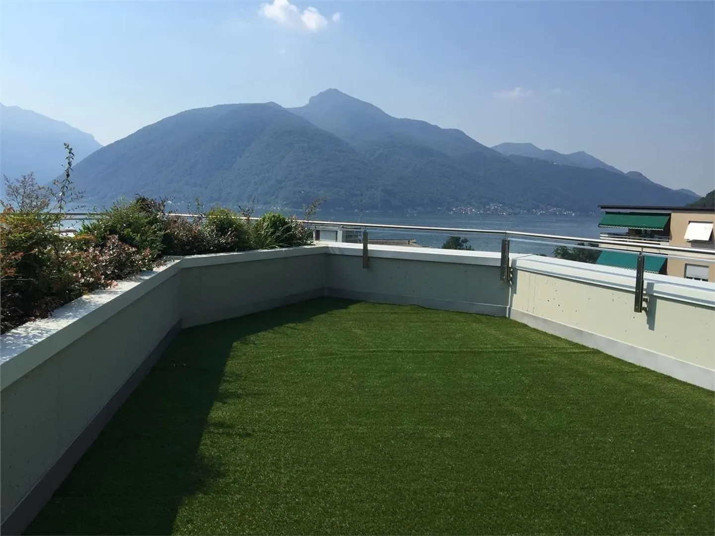 Moderno app. di 4.5 loc. con vista lago e roof-top - Foto 10 di 13