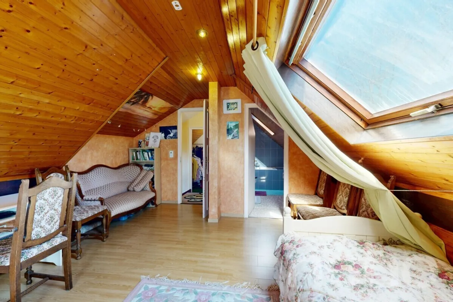 Bella casa indipendente con piscina, perfettamente situata - Foto 11 di 13