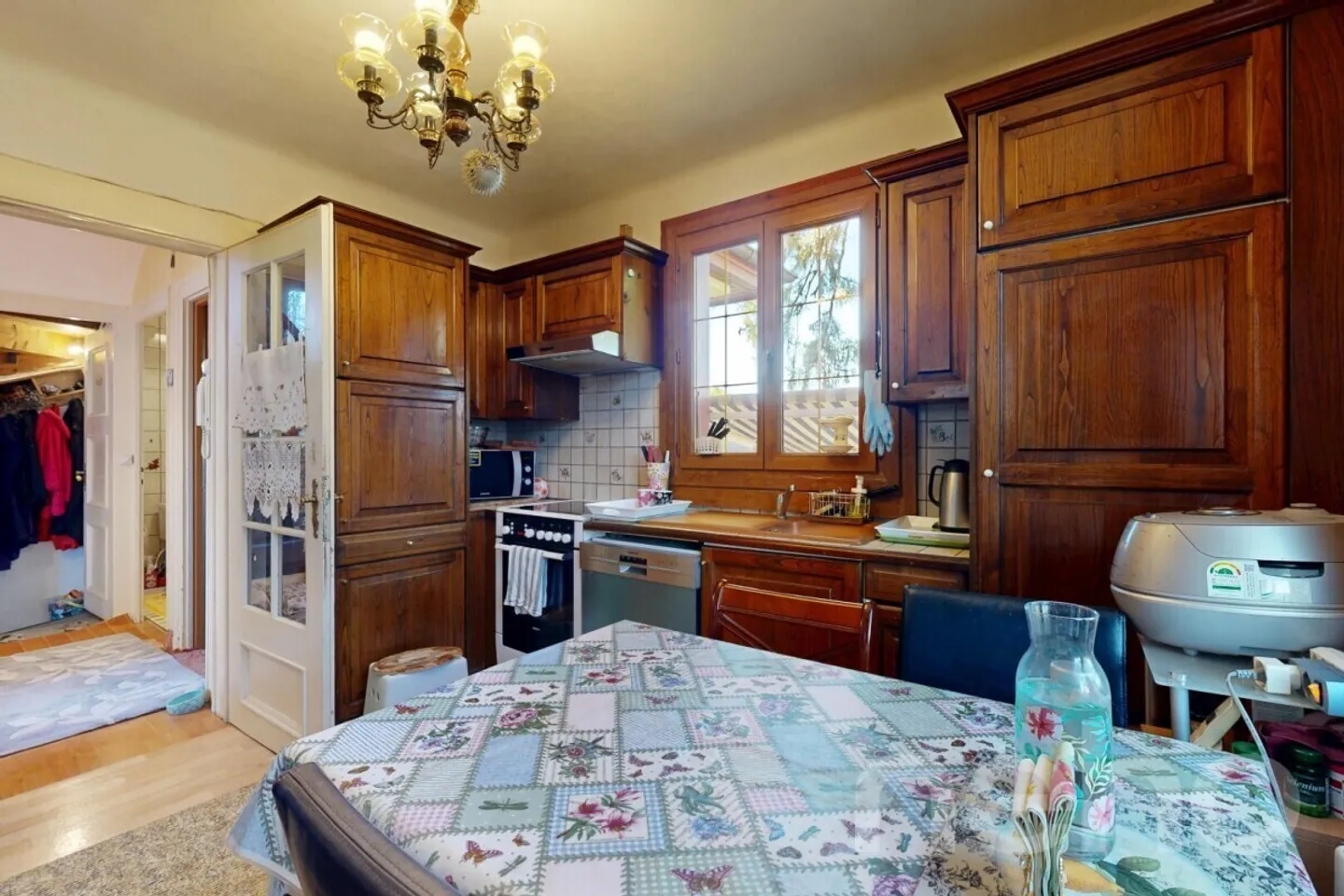 Bella casa indipendente con piscina, perfettamente situata - Foto 7 di 13