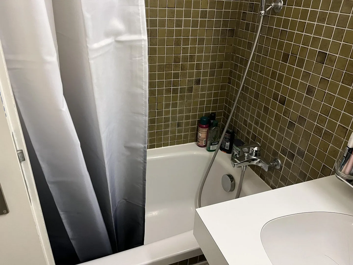 3.5 Room Apartment - Photo 7 of 9