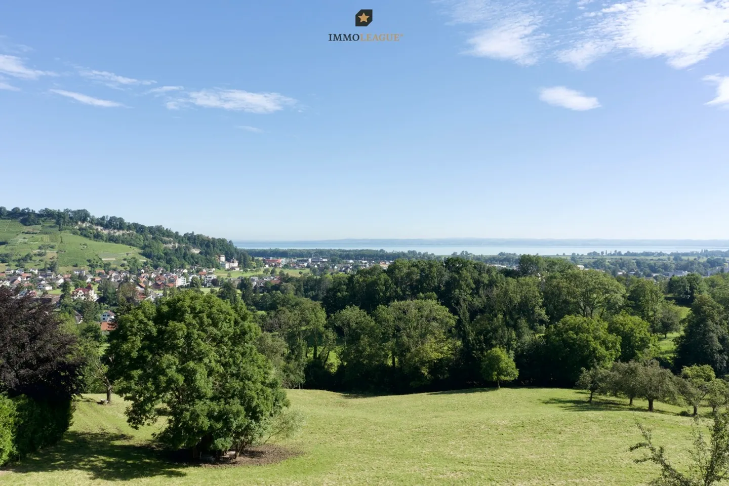 Sunny building plot with lake view. - Photo 1 of 6