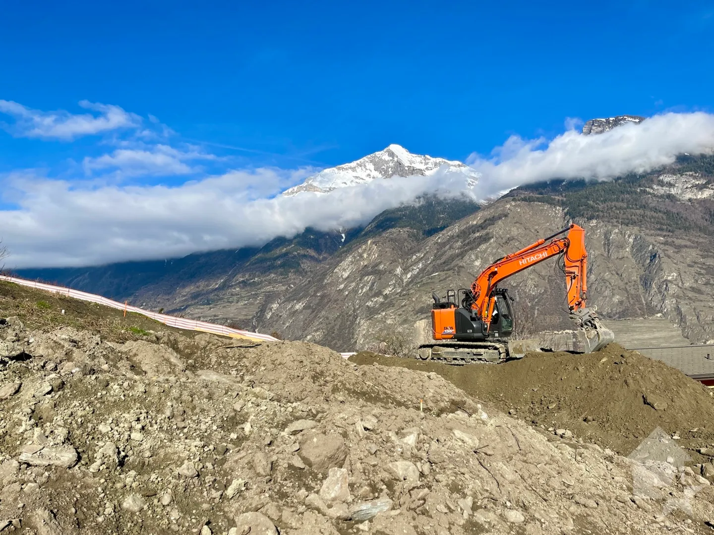 Charmante 4,5-Zimmer-Wohnung mit Garten - Foto 1 von 8