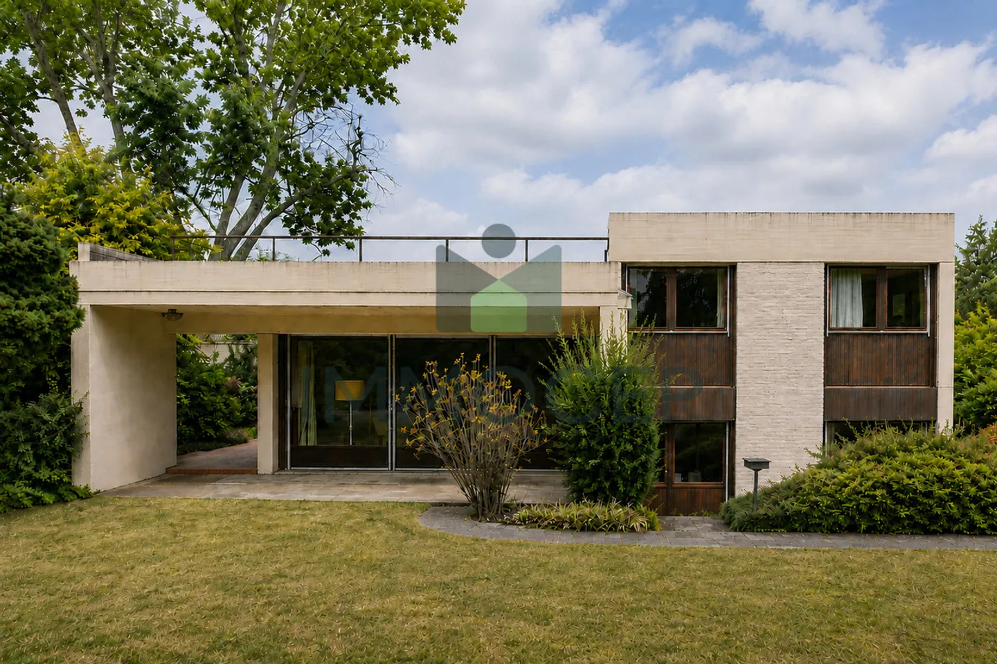 Maison d'architecte sur belle parcelle de plus de 1'500 m2 - Photo 1 sur 11