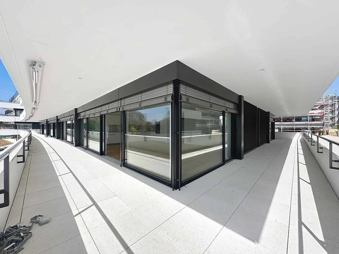 Luxurious 4.5 room apartment with covered balcony of 76m2 - Photo 8 of 13