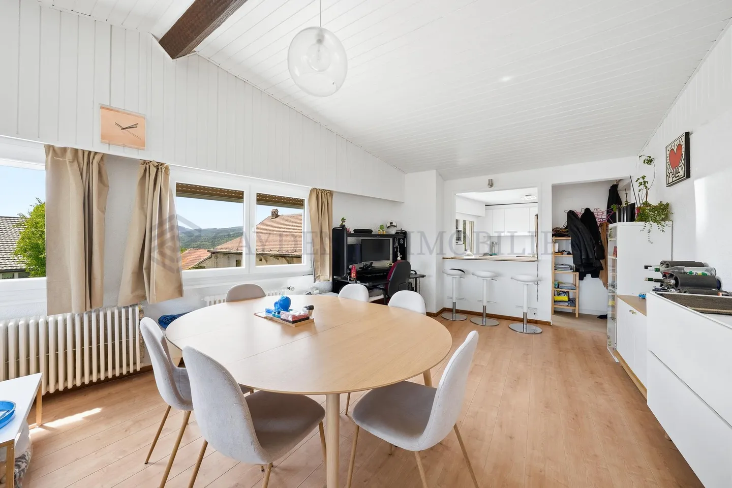 Charming Attic Apartment - Photo 3 of 15