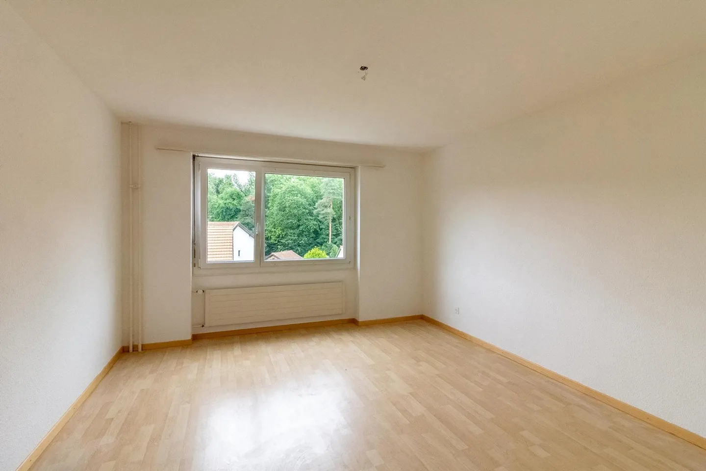 Spacious 4½ room apartment in a central and quiet location - Photo 5 of 7