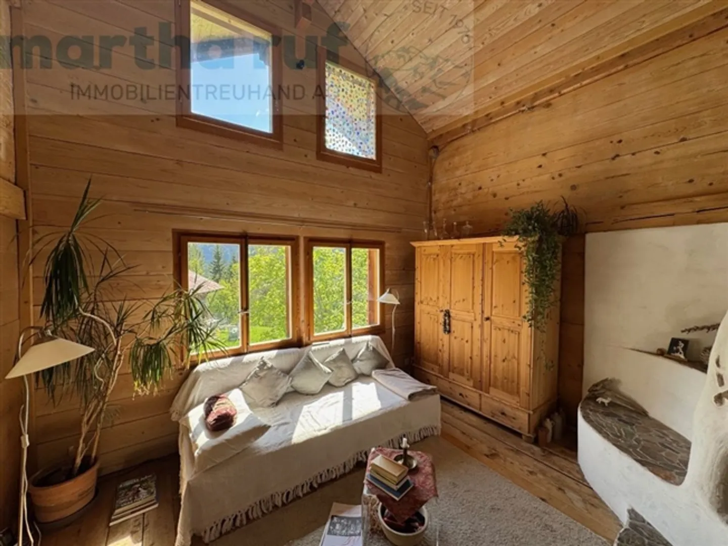 Chalet de vacances avec appartement de 4,5 pièces, studio et vue sur les montagnes - Photo 6 sur 19