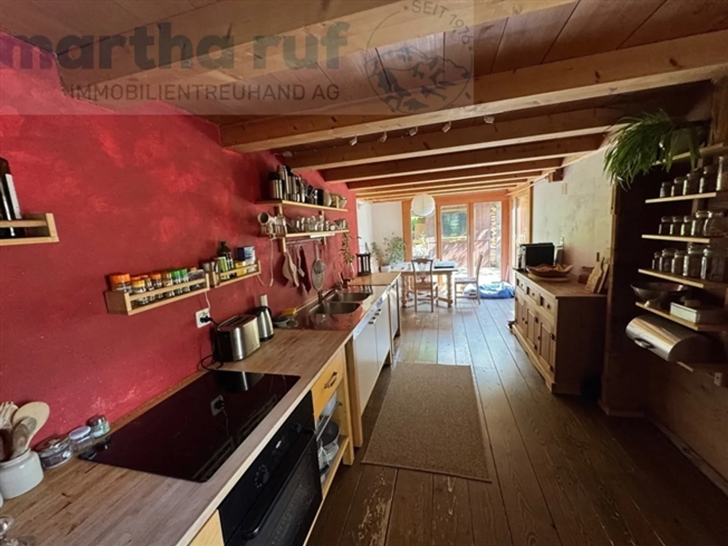 Chalet de vacances avec appartement de 4,5 pièces, studio et vue sur les montagnes - Photo 7 sur 19