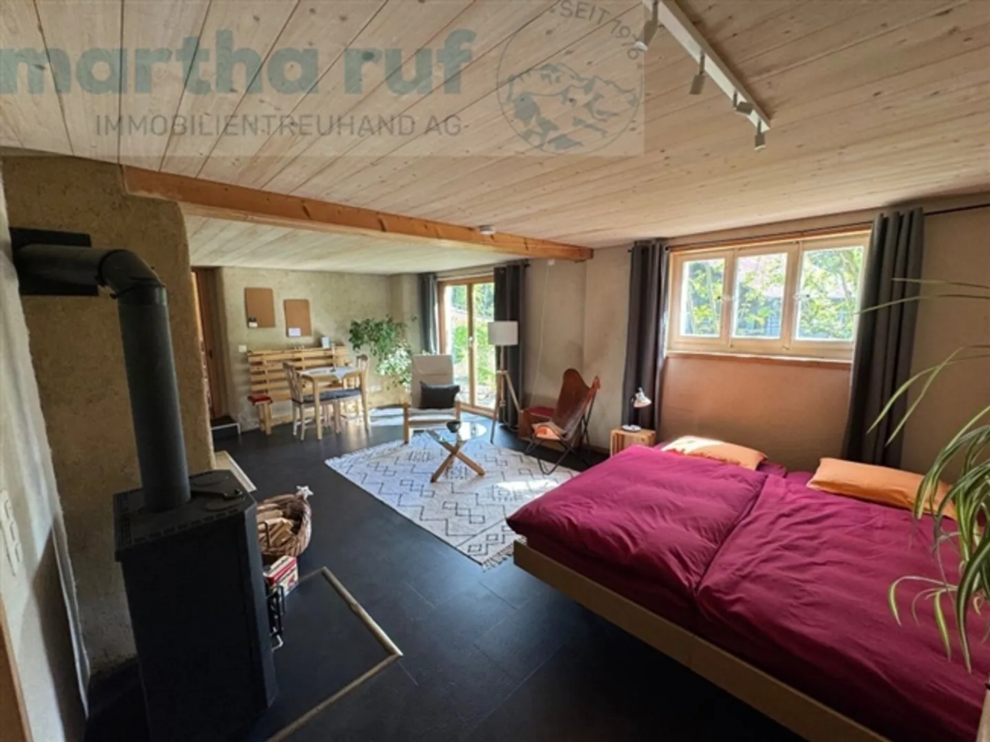 Chalet de vacances avec appartement de 4,5 pièces, studio et vue sur les montagnes - Photo 18 sur 19