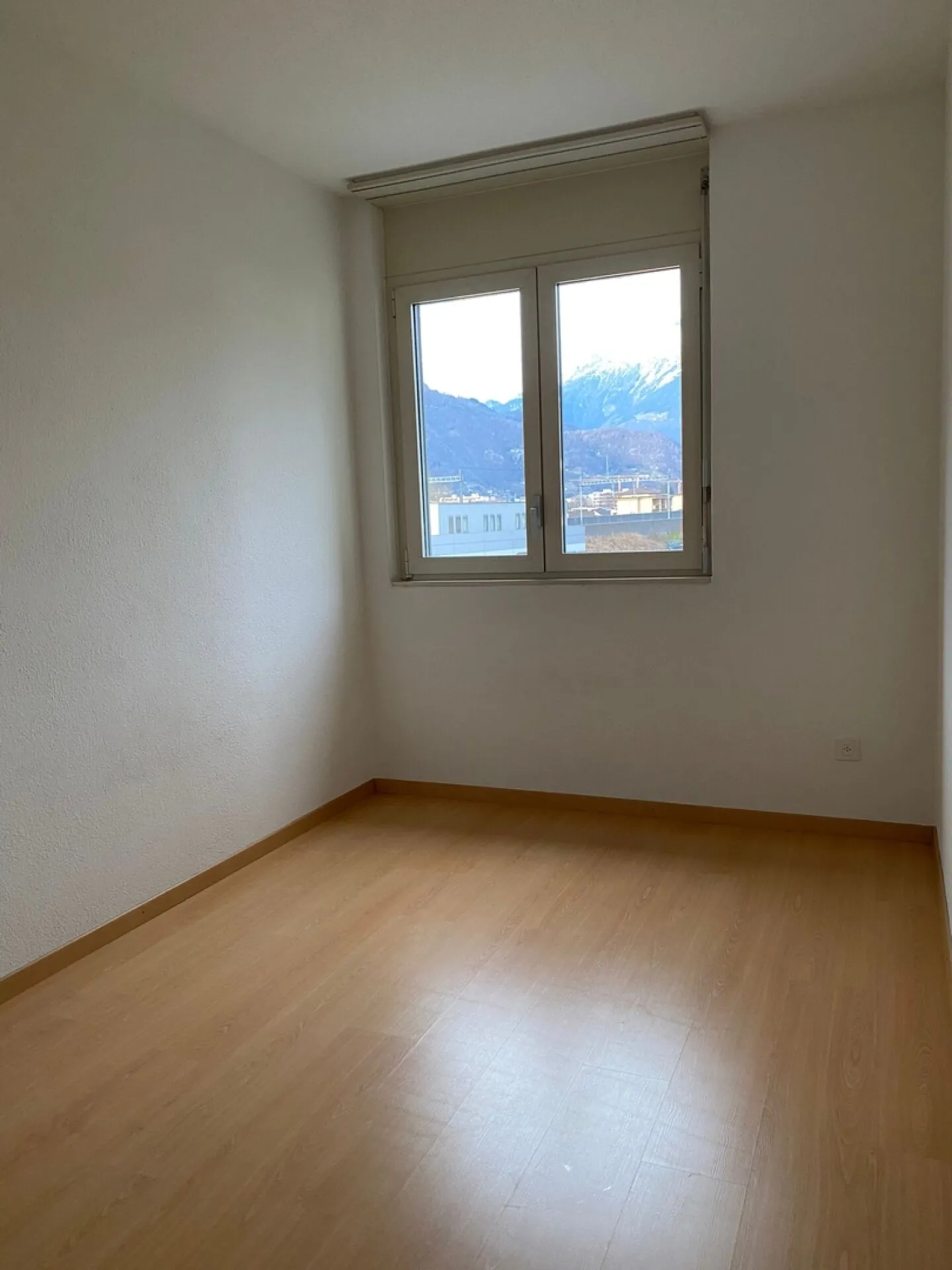 Affitto appartamento 4.5 locali - Giubiasco - Foto 4 di 7