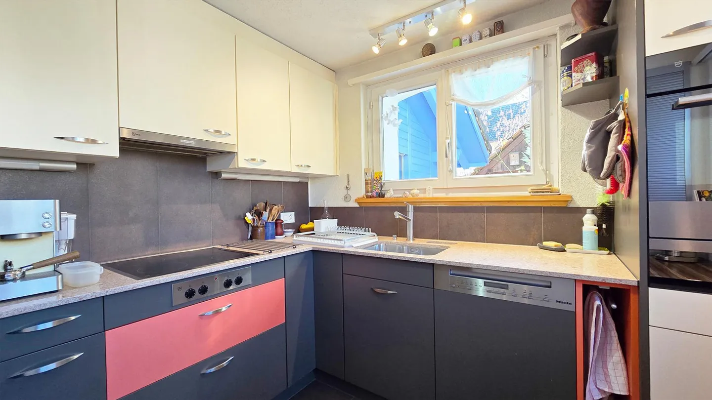 Incantevole casa unifamiliare di 6,5 stanze con giardino idilliaco - Foto 3 di 8
