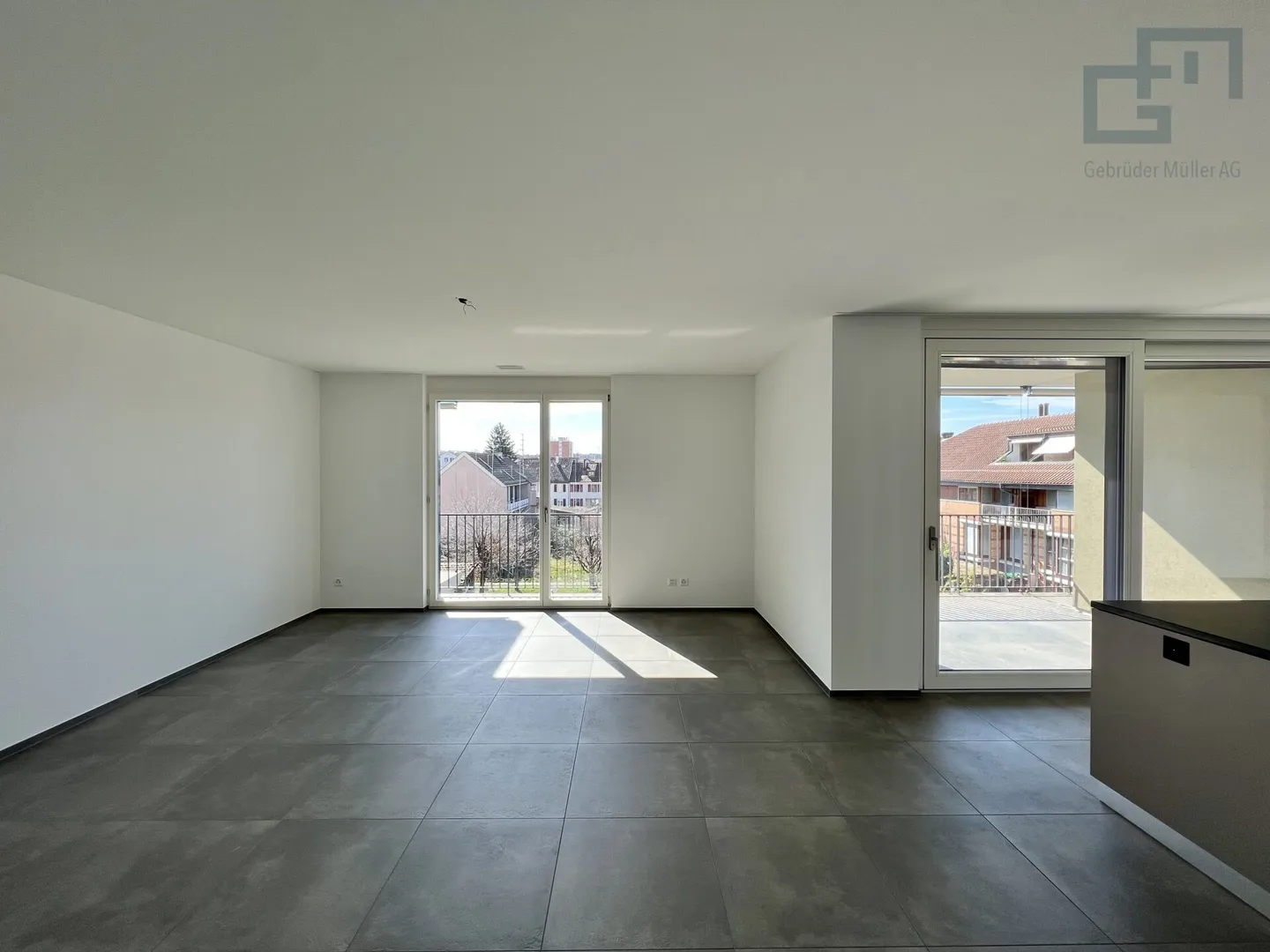 Quiet with exclusive living comfort! - Photo 7 of 10