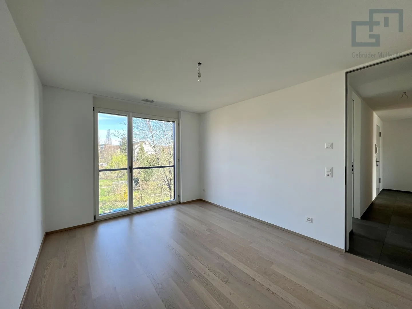 Quiet with exclusive living comfort! - Photo 9 of 10