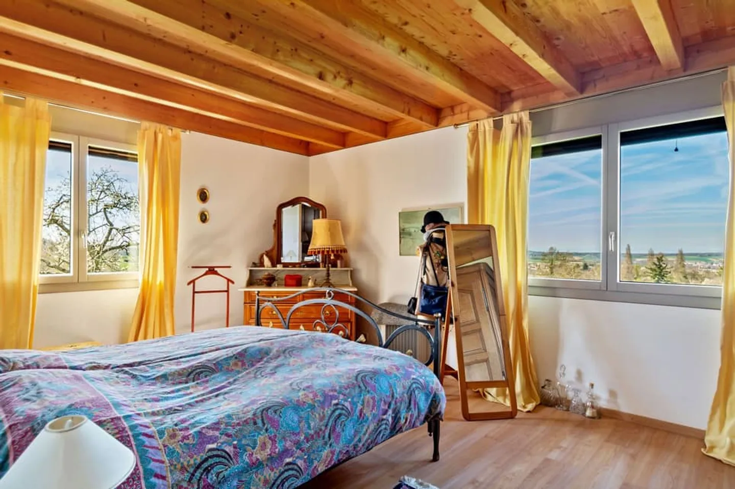 Bright family home with 6.5 rooms in Courtemautruy - Photo 6 of 13