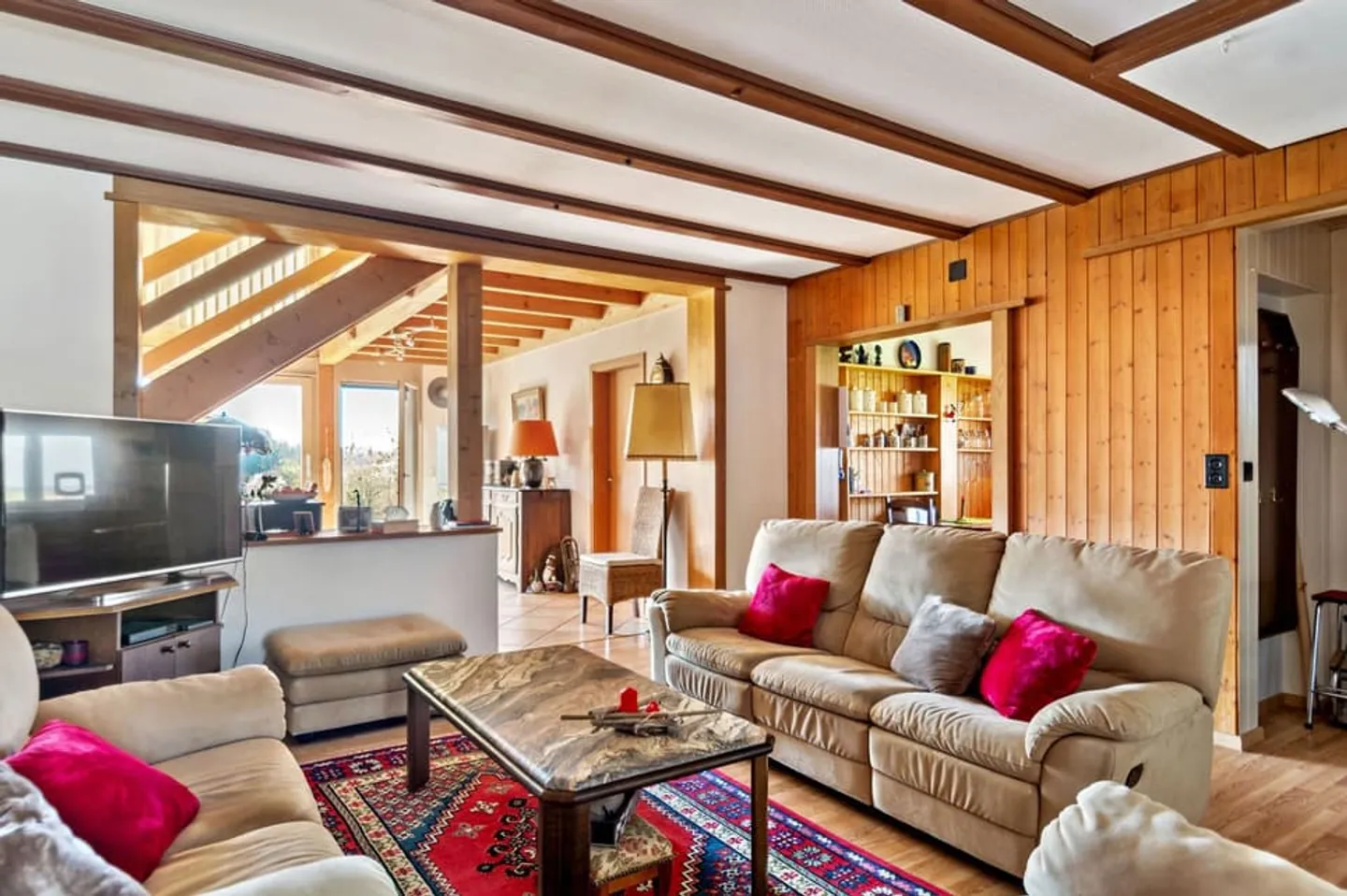 Bright family home with 6.5 rooms in Courtemautruy - Photo 5 of 13