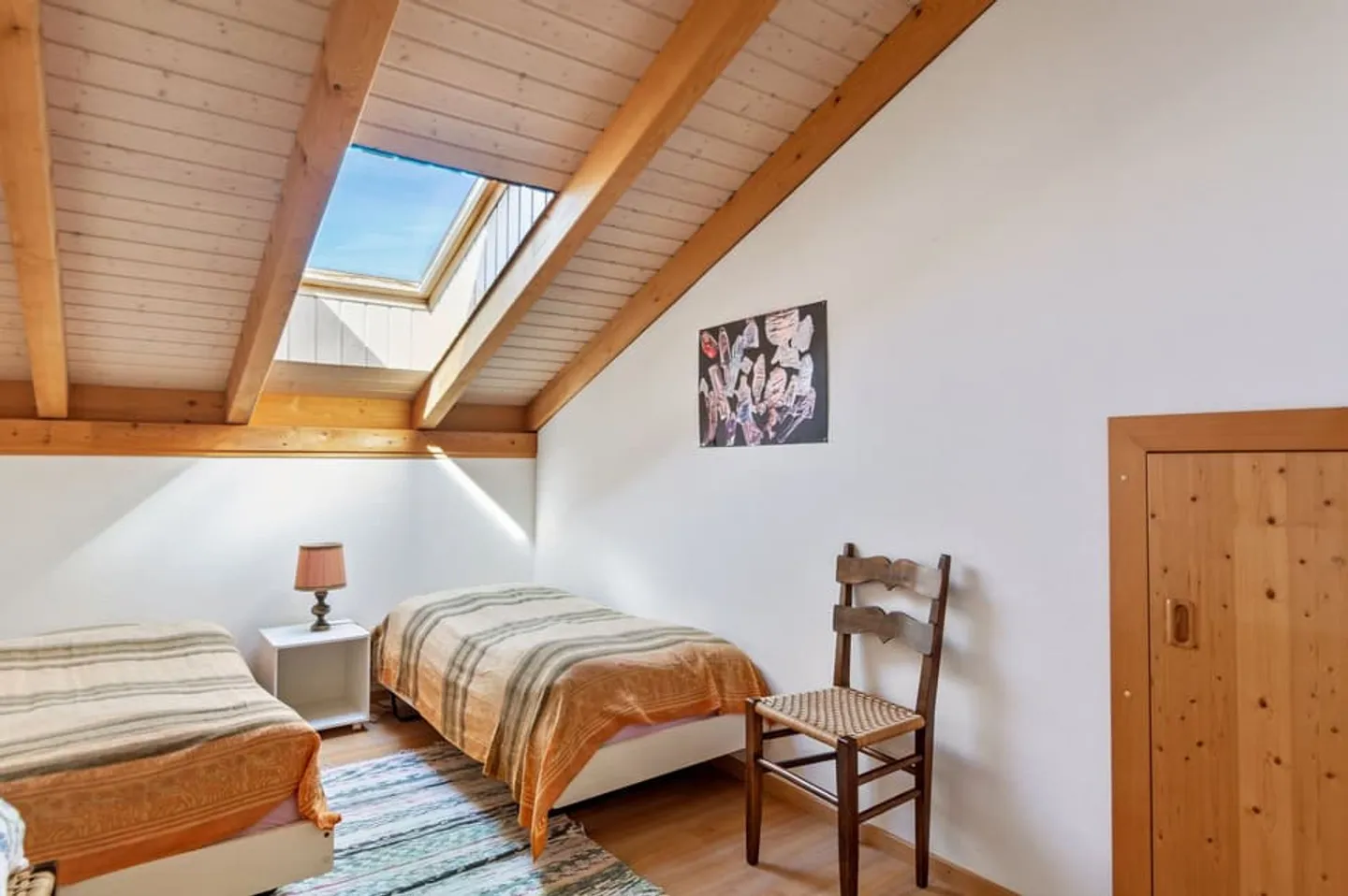 Bright family home with 6.5 rooms in Courtemautruy - Photo 10 of 13