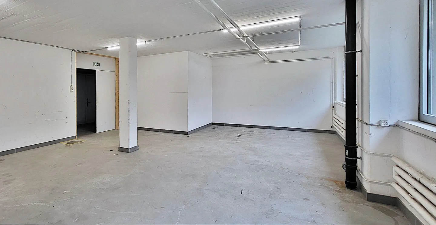Espace commercial de 137 m² avec livraison ! - Photo 2 sur 6