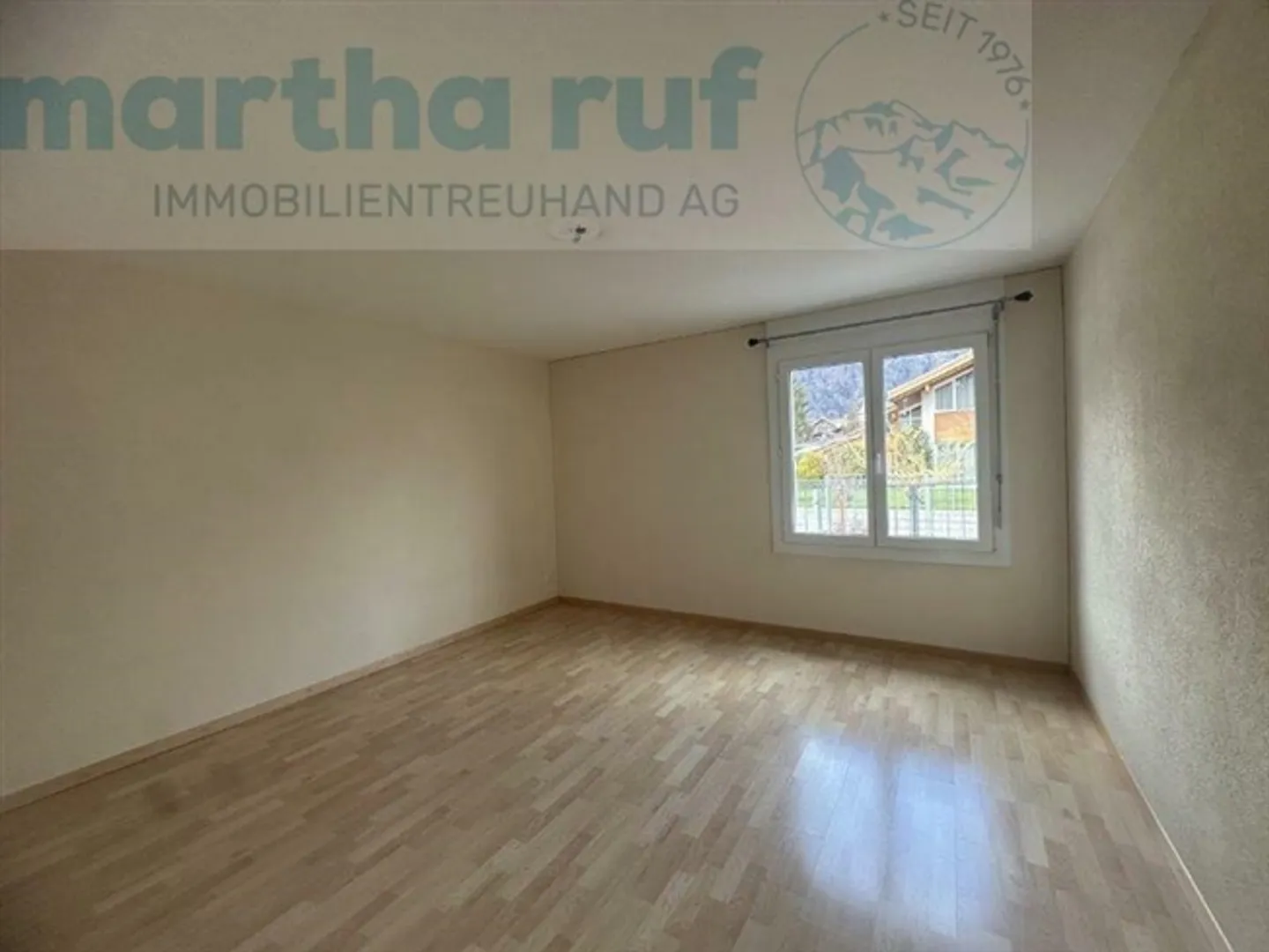 5.5-Room Apartment with Lovingly Designed Patio - Photo 9 of 10