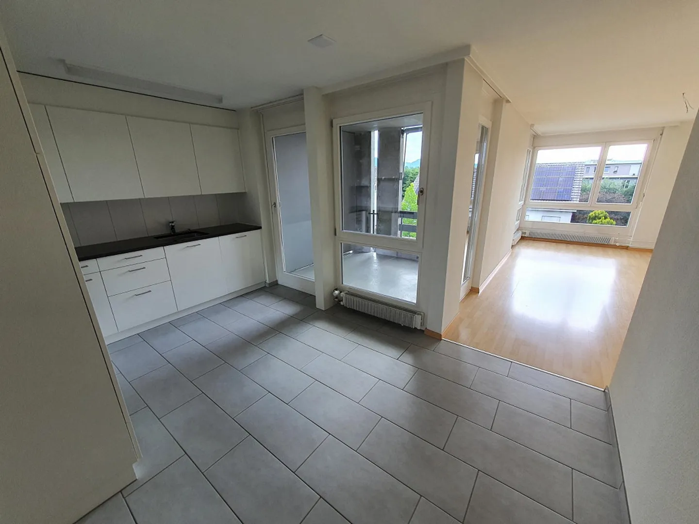 .35 Room Apartment in a Quiet Development in the Green - Photo 8 of 9