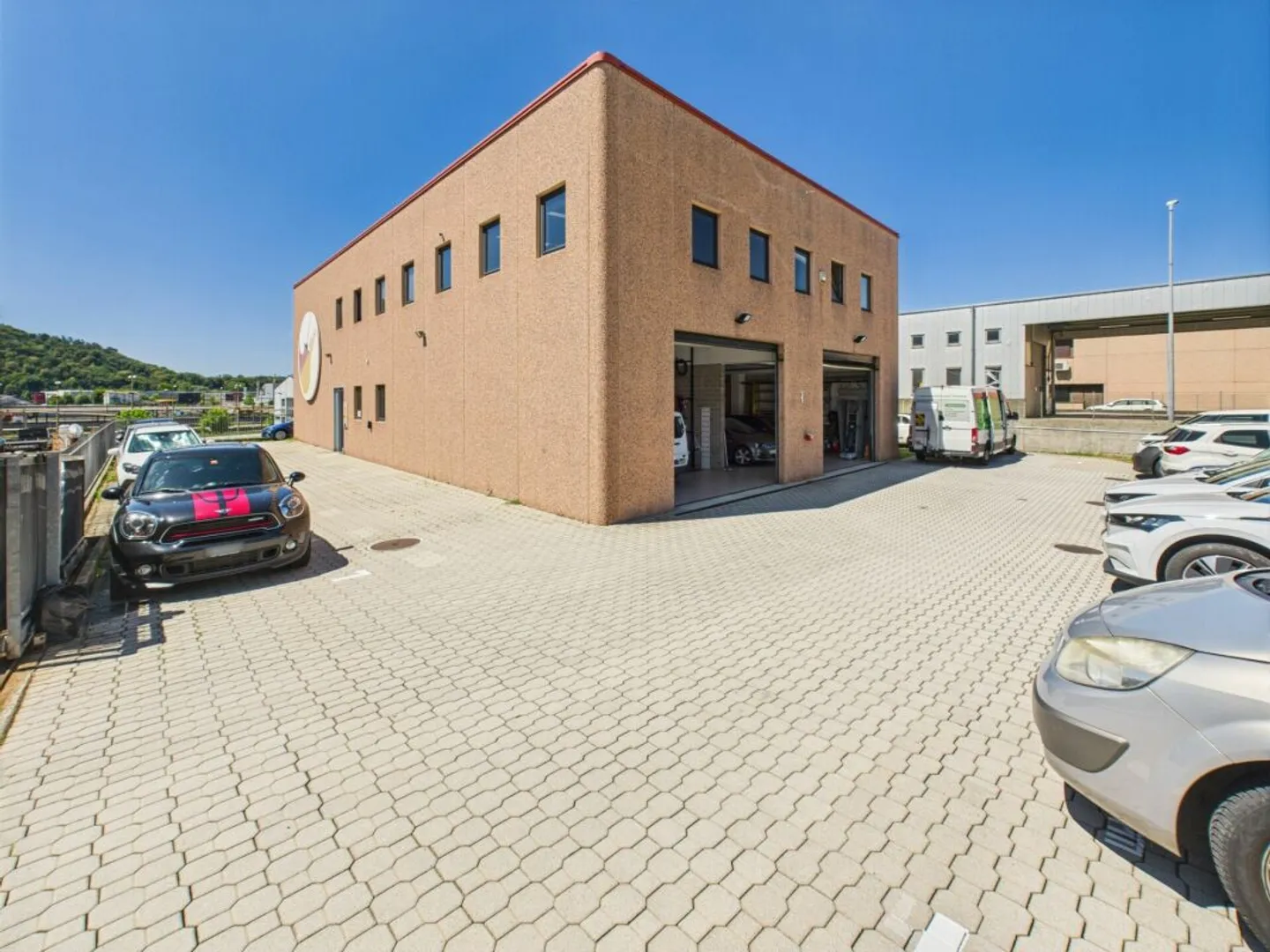 Commercial building with income, ideal for investment or personal use - Photo 1 of 16