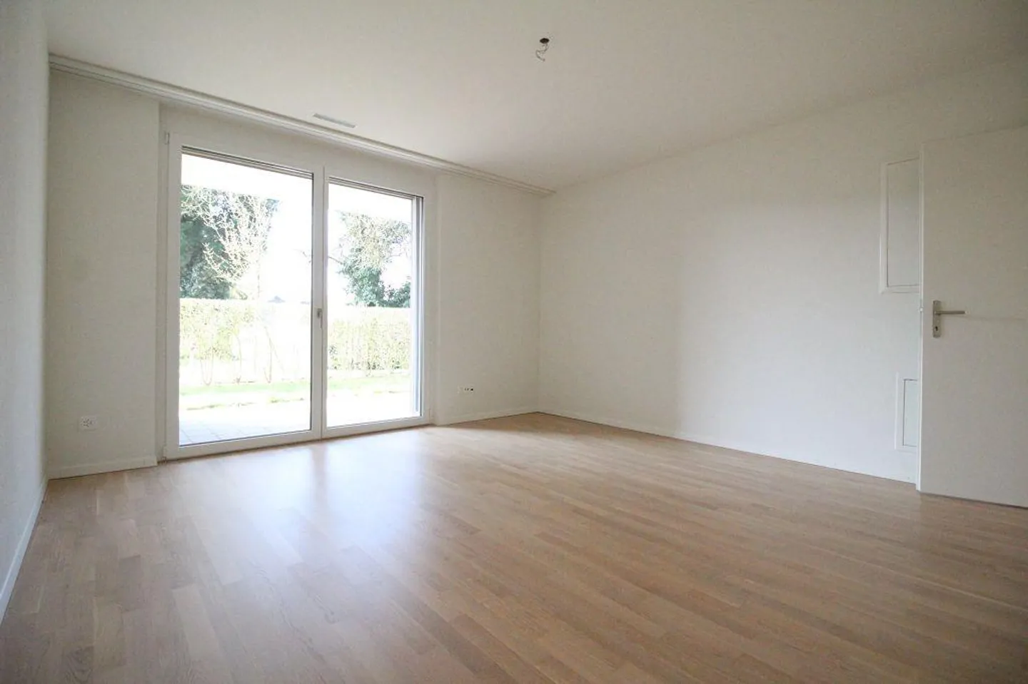 Top Modern Apartment on the Breite - Photo 5 of 10