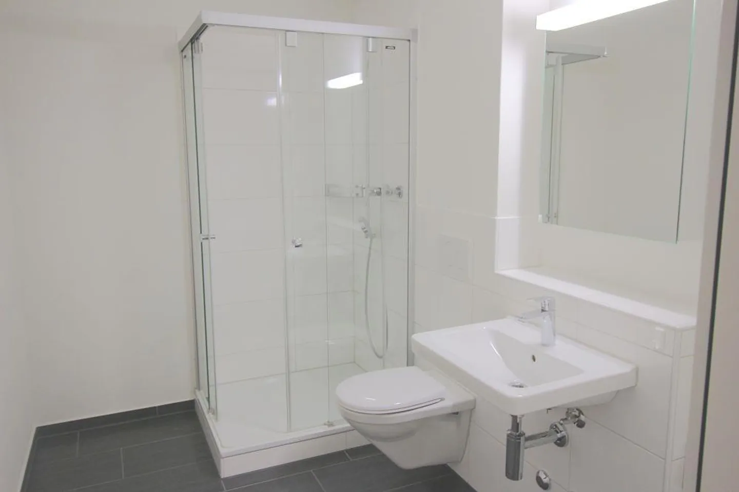 Top Modern Apartment on the Breite - Photo 7 of 10