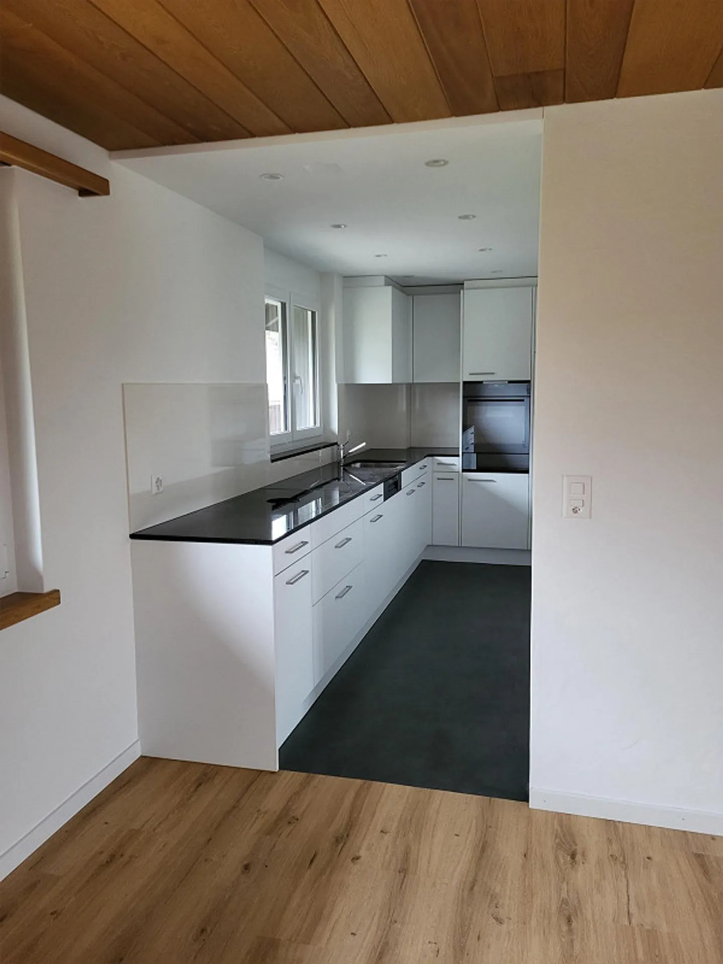 4.5 Room Apartment - Photo 3 of 8