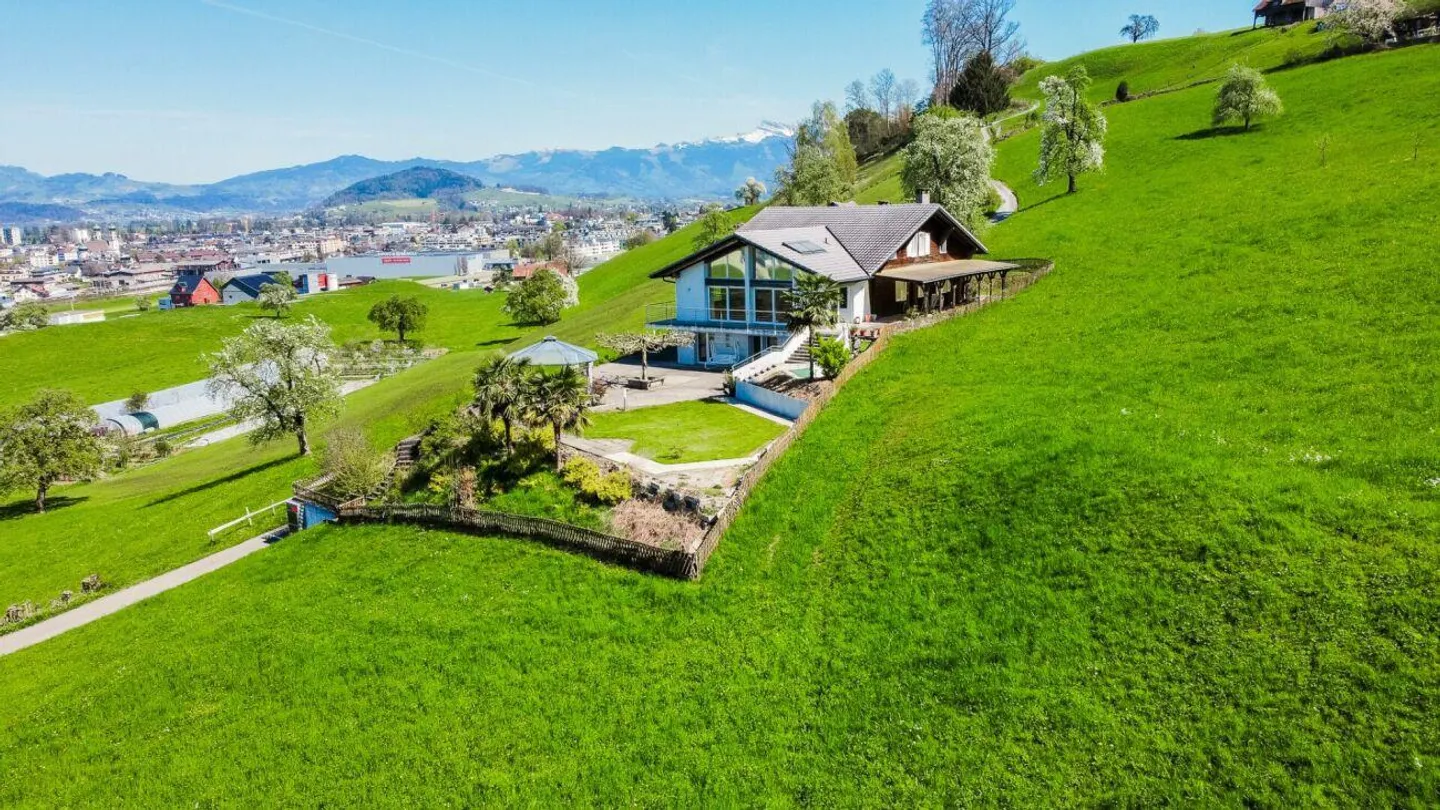Proprietà esclusiva con vista lago non ostacolata - Foto 6 di 19