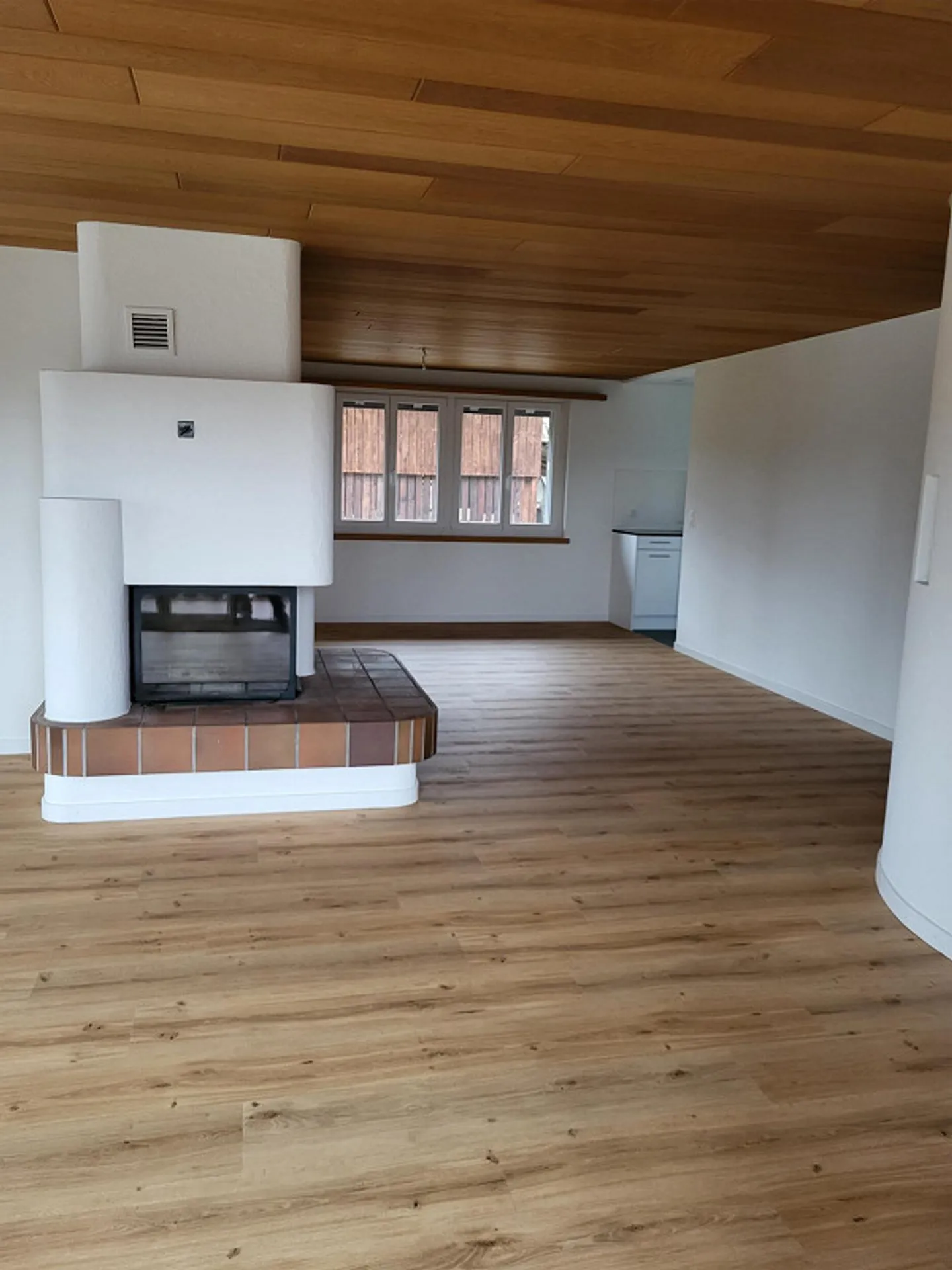 4.5 Room Apartment - Photo 1 of 8