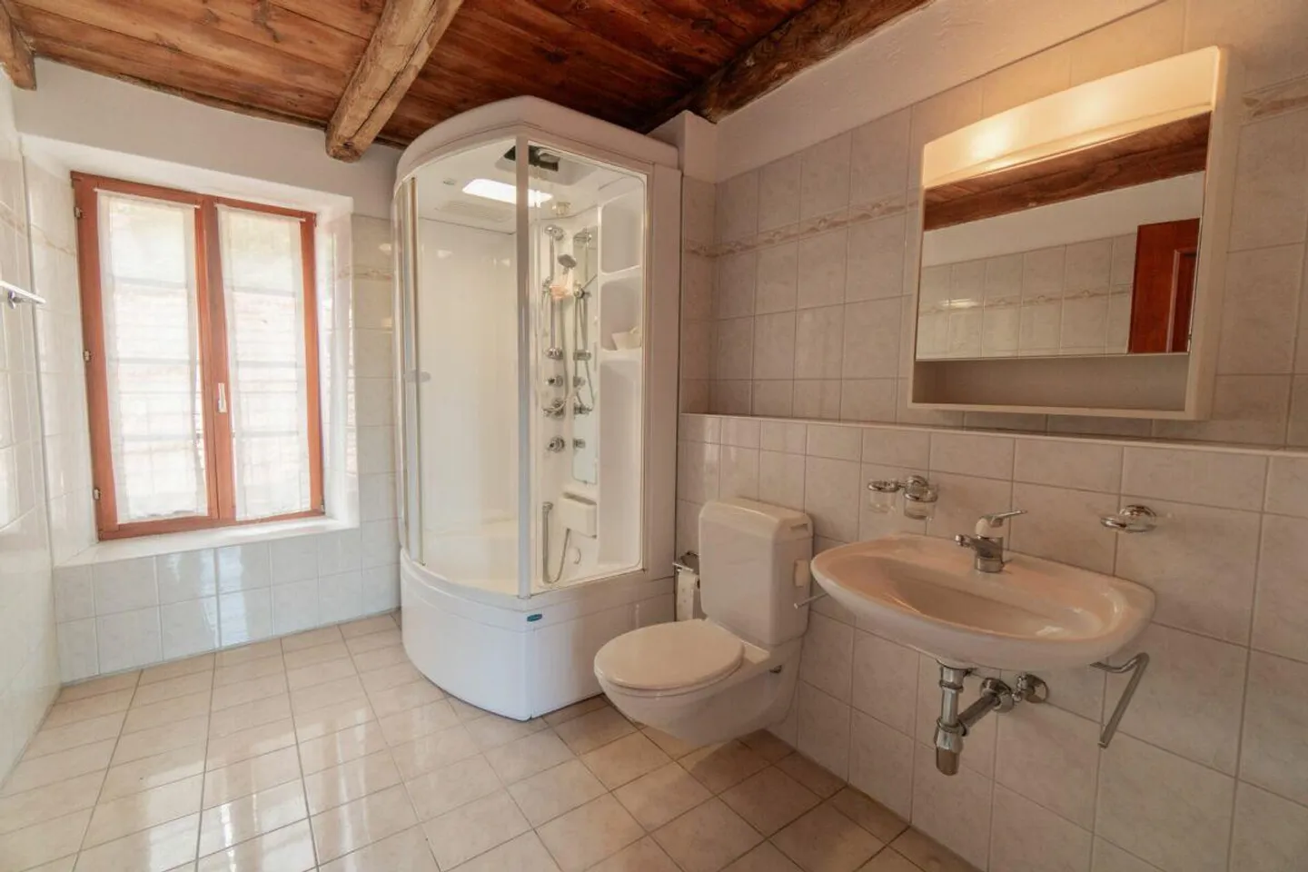 Maison rustique de 6 pièces - Photo 13 sur 19