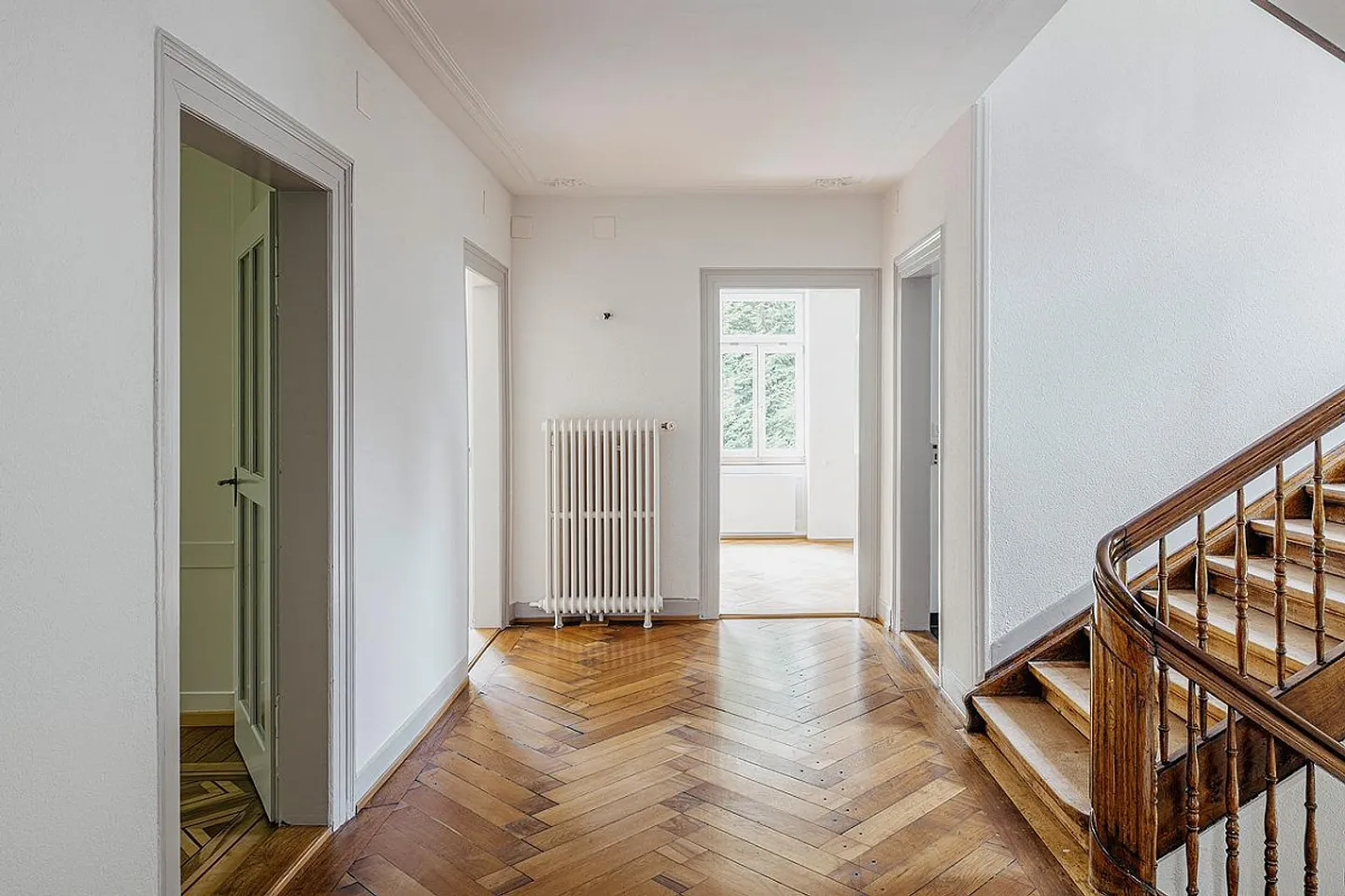 Einzigartige Villa mit Garten in Uzwil - Foto 1 von 12