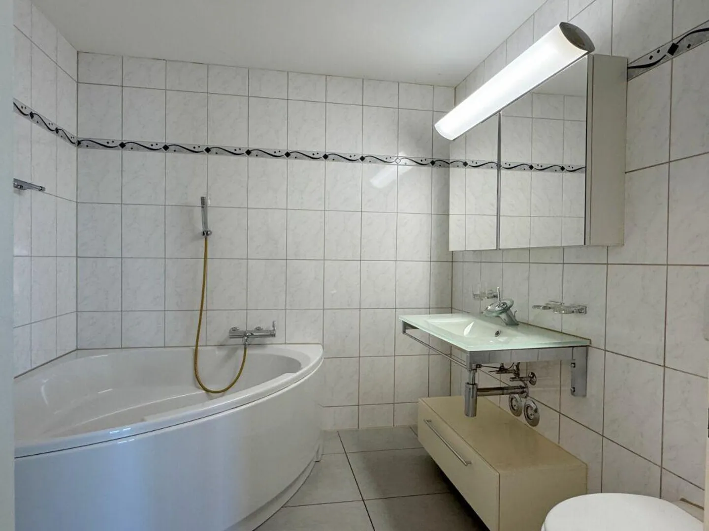 Geräumige Wohnung mit atemberaubender Aussicht - Foto 5 von 8